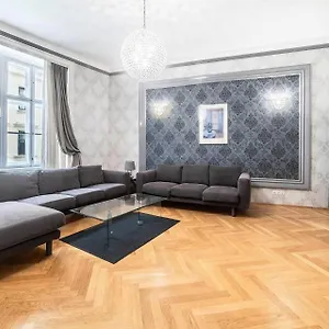 Carlton Vienna